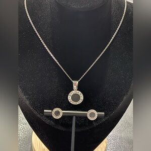 Pre-loved 14K White Gold Necklace with Black Onyx and Studs Earrings Set